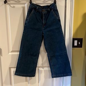 Excellent condition crop jean. Dark wash